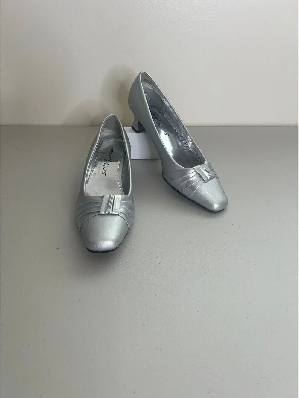 Easy Street Womens Waive Pump , SILVER SATIN , Size, 7.5